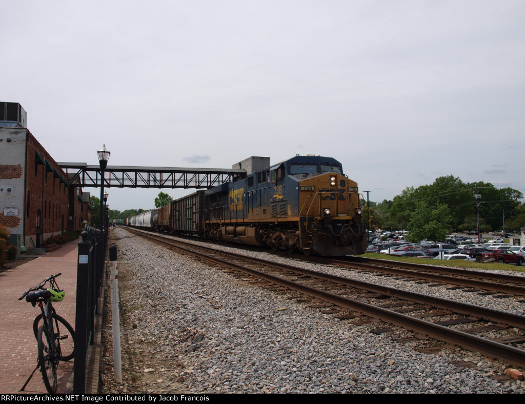 CSX 738